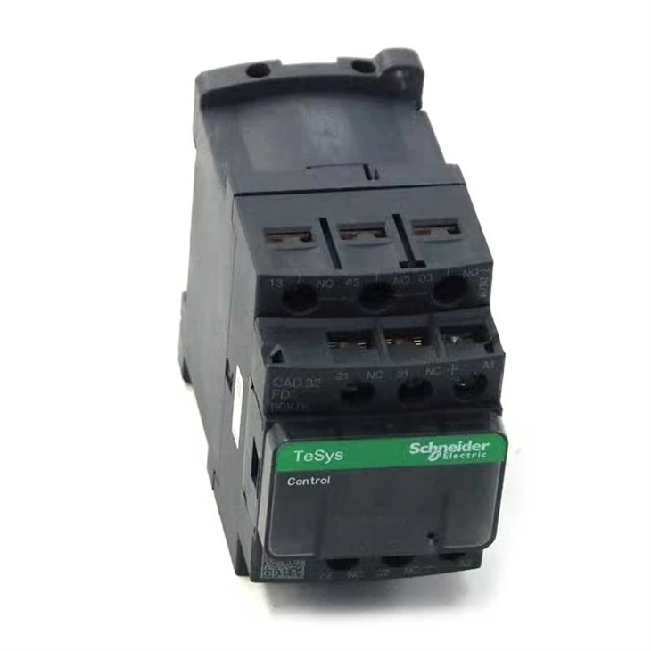 Schneider Elevator DC Contactor CAD32FD CAD32FDC CAD32BDC